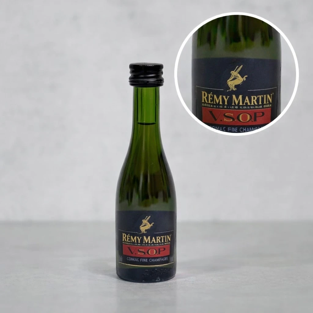 Mini Botella de Cognac Remy Martin 50mL - Miniatura Original - Mini Botellita coleccionable de cognac - 78 Grados Deluxe